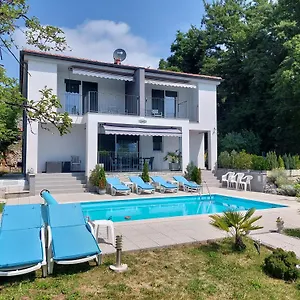 Apartment Madlen, Ičići